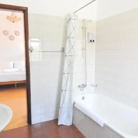 Do Senhor Da Pedra Guest house